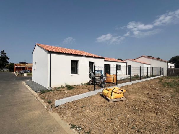 A vendre MAISON  4 PIECES 112 M2 PLAGE à PIED LONGEVILLE SUR MER