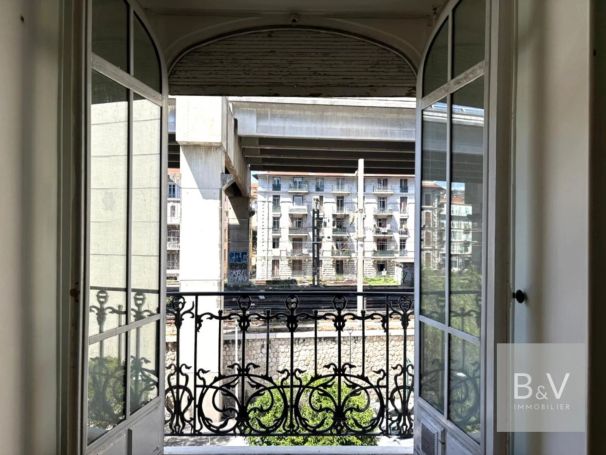 APPARTEMENT T3 61 M2 BORD DE MER NICE