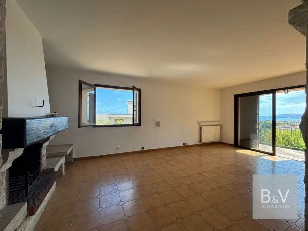 MAISON  223 M2 VUE MER SAINT LAURENT DU VAR