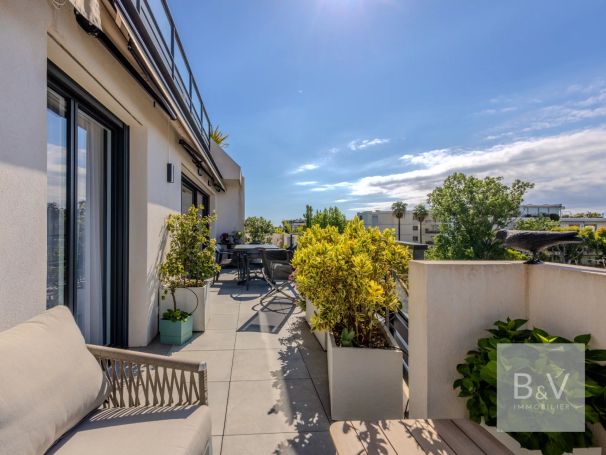 APPARTEMENT DE PRESTIGE T4 80 M2 TERRASSE BORD DE MER SAINT LAURENT DU VAR