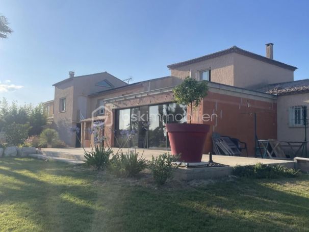 A vendre MAISON  6 PIECES 185 M2  LESPIGNAN