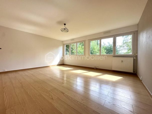 A louer APPARTEMENT T3 70 M2  AMIENS