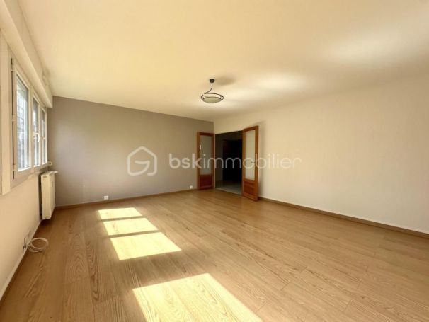 A louer APPARTEMENT T3 70 M2  AMIENS