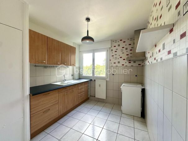A louer APPARTEMENT T3 70 M2  AMIENS