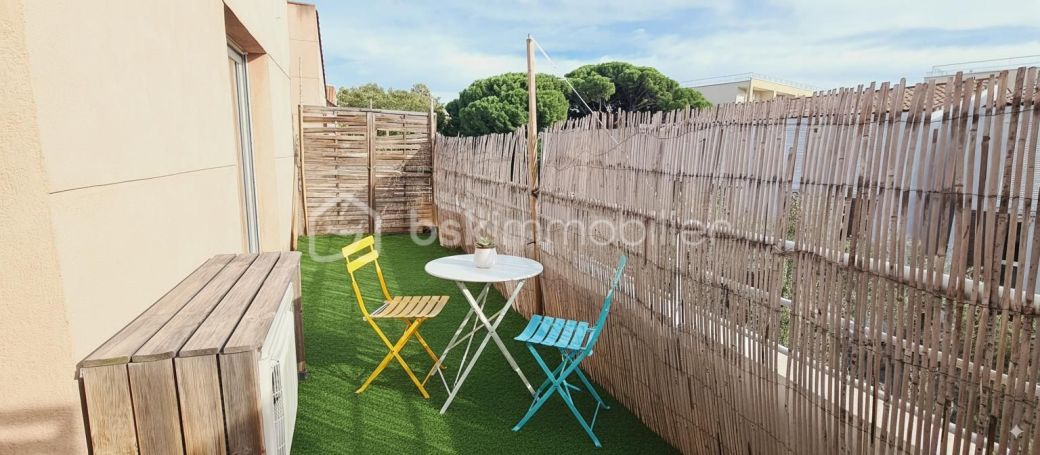A louer APPARTEMENT T3 65 M2 TERRASSE BORD DE MER LA SEYNE SUR MER