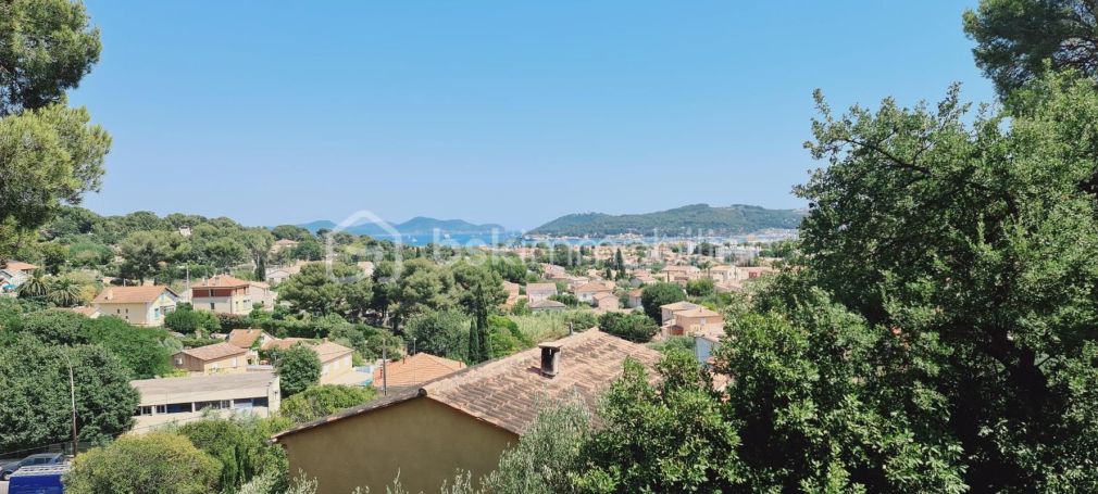 A louer APPARTEMENT T3 60 M2 TERRASSE VUE MER LA SEYNE SUR MER