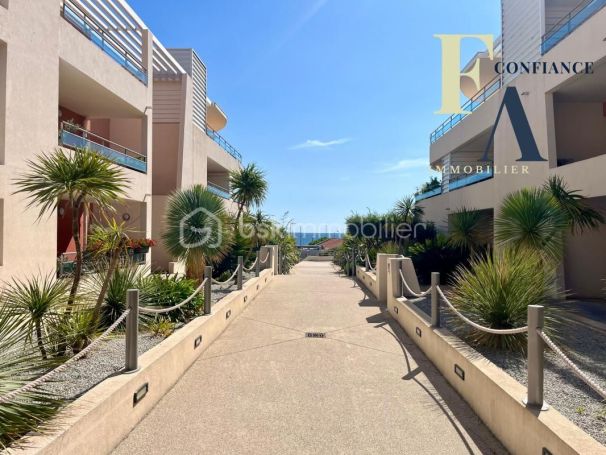 A louer APPARTEMENT T2 41 M2 TERRASSE BORD DE MER MEZE