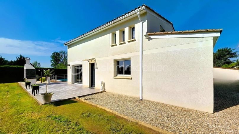 A louer MAISON  D'ARCHITECTE  COUTRAS