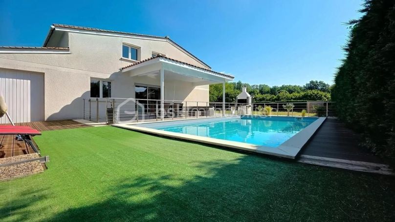 A louer MAISON  D'ARCHITECTE  COUTRAS