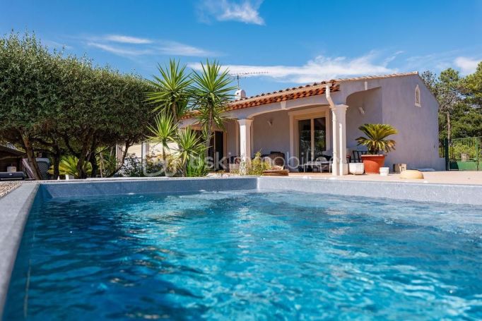 A louer MAISON  3 PIECES 86 M2 BORD DE MER FREJUS
