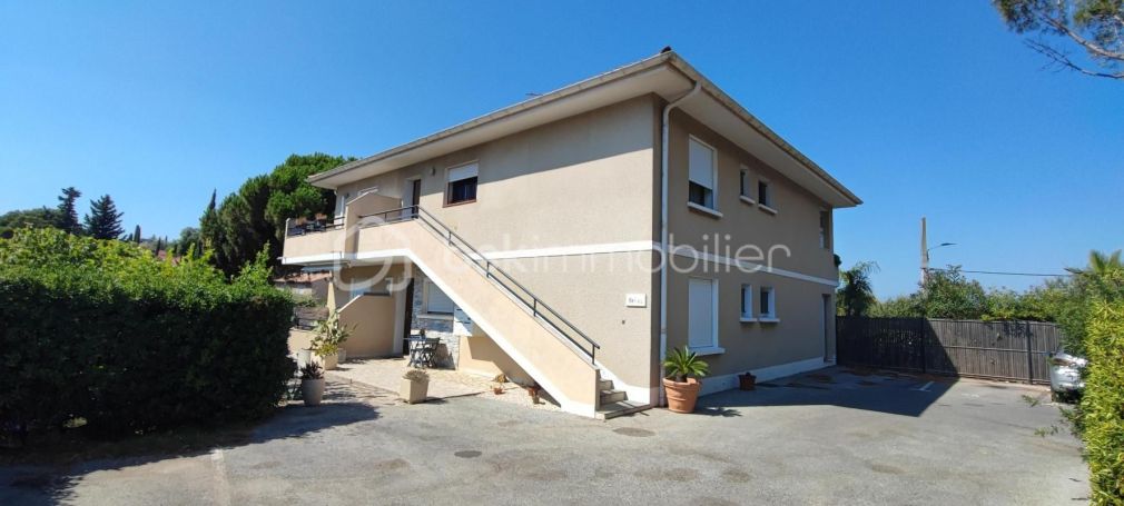 A louer APPARTEMENT NEUF T2 38 M2 TERRASSE PLAGE à PIED SAINT RAPHAEL