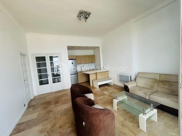 A louer APPARTEMENT T3 63 M2 PIEDS DANS L'EAU THEOULE SUR MER