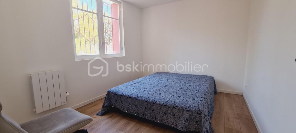 A louer APPARTEMENT T3 65 M2 BORD DE MER LA SEYNE SUR MER