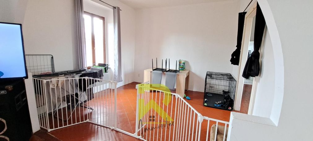 A louer APPARTEMENT T7 159 M2  GINESTAS