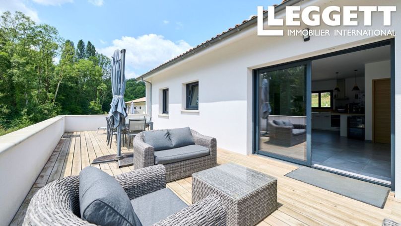A louer MAISON  CONTEMPORAINE  POUILLON