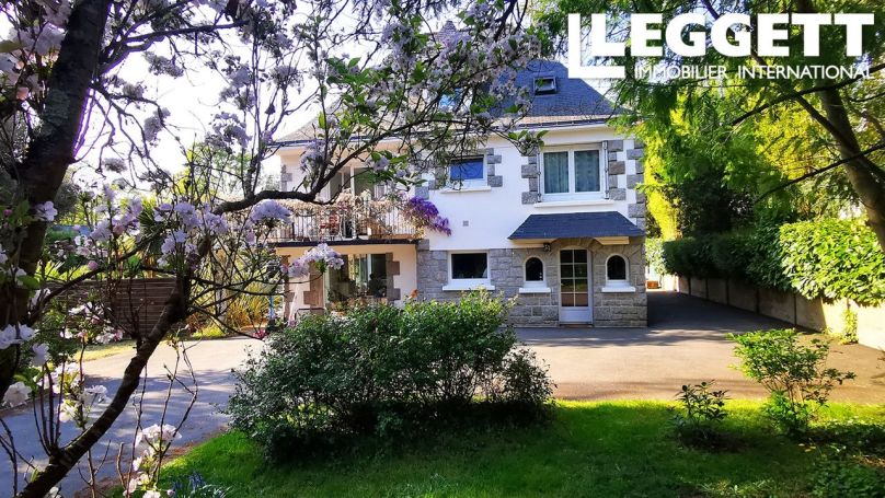 A louer MAISON  9 PIECES 195 M2  SAINT NICOLAS DE REDON