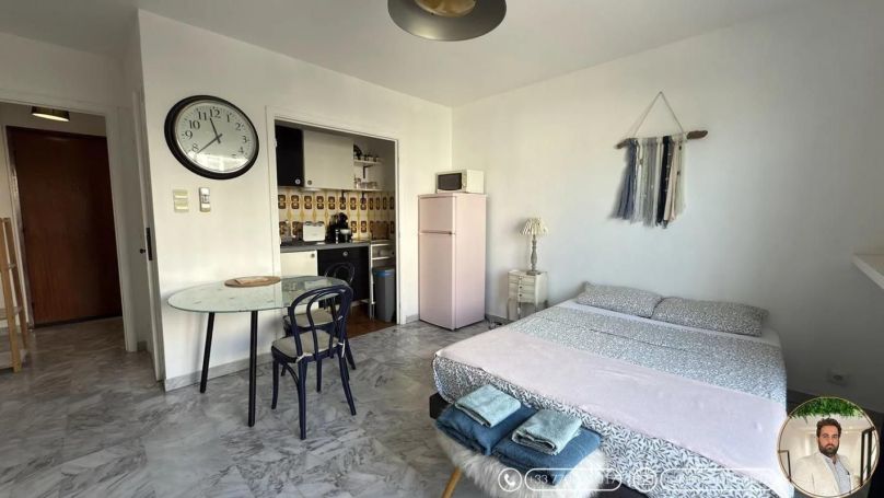 A louer STUDIO  23 M2 TERRASSE BORD DE MER NICE