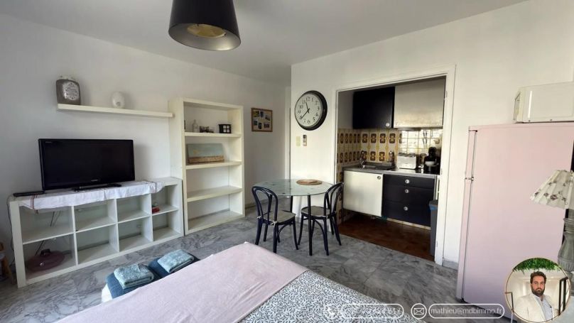 A louer STUDIO  23 M2 TERRASSE BORD DE MER NICE