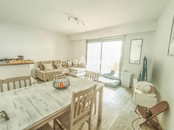 A louer APPARTEMENT T2 49 M2 TERRASSE BORD DE MER CAVALAIRE SUR MER