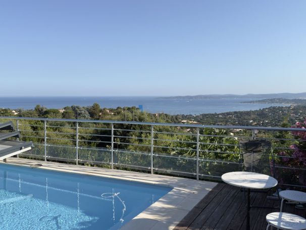 A louer MAISON  5 PIECES 91 M2 PIEDS DANS L'EAU LES ISSAMBRES