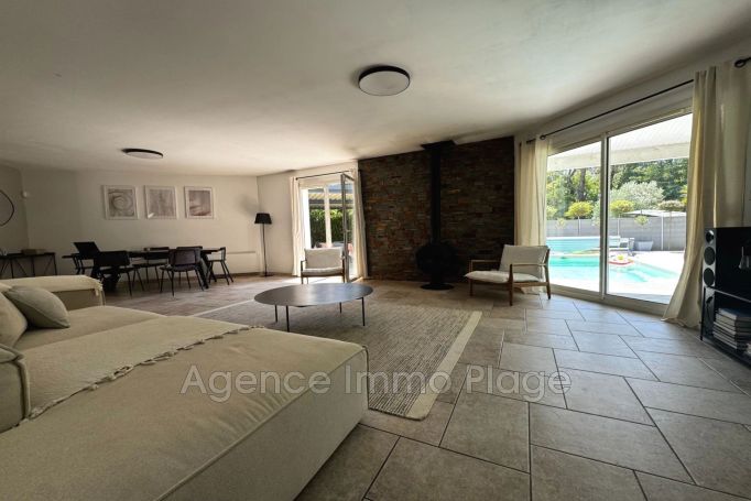 A vendre MAISON  5 PIECES 127 M2  SAINT AUBIN DE MEDOC