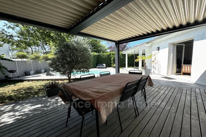 A vendre MAISON  5 PIECES 127 M2  SAINT AUBIN DE MEDOC