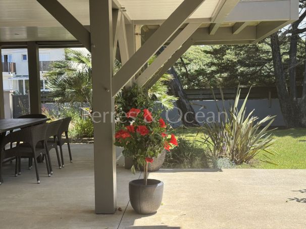 A vendre MAISON  7 PIECES 195 M2  SOORTS HOSSEGOR OCEAN