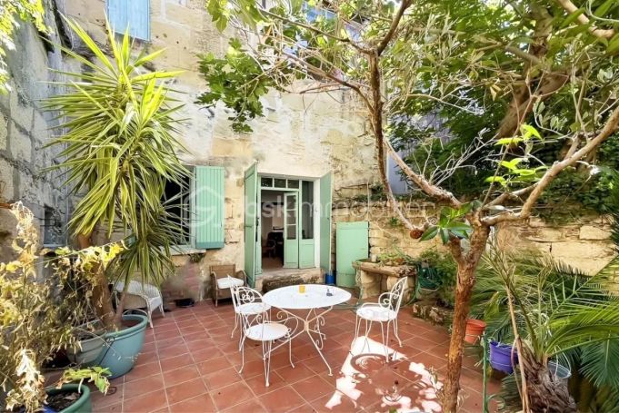 A louer MAISON  DE MAîTRE  SOMMIERES