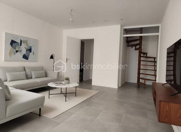 A louer APPARTEMENT T5 89 M2  ROCHEFORT