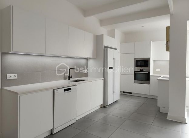 A louer APPARTEMENT T5 89 M2  ROCHEFORT