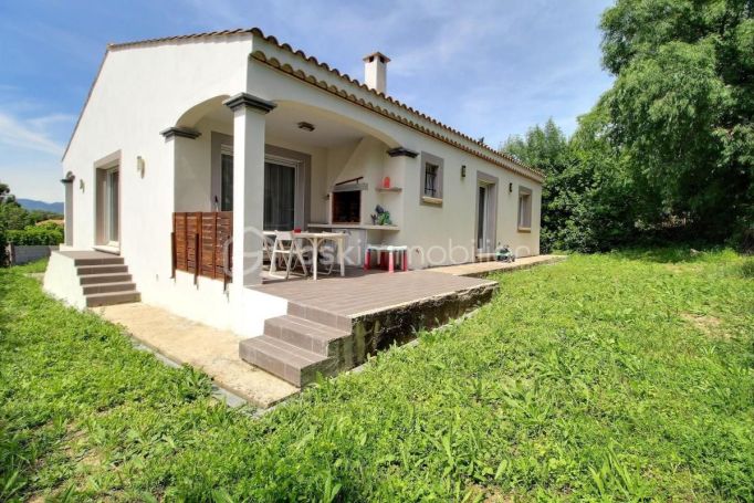 A louer MAISON  4 PIECES 121 M2  SAINT GENIES DE FONTEDIT