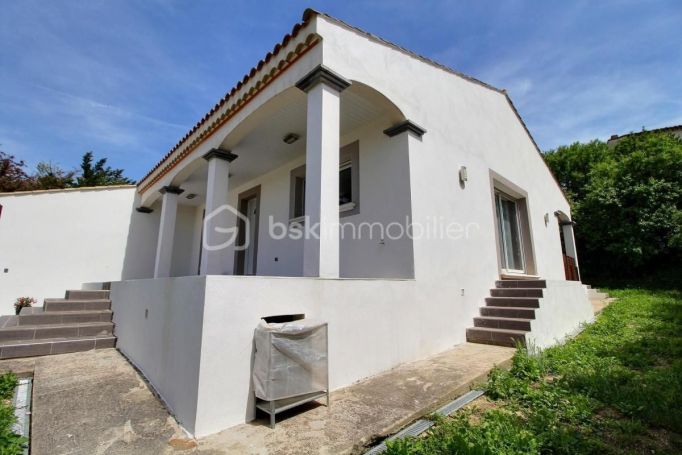 A louer MAISON  4 PIECES 121 M2  SAINT GENIES DE FONTEDIT