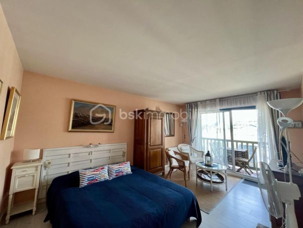 A louer STUDIO  30 M2 BORD DE MER DEAUVILLE