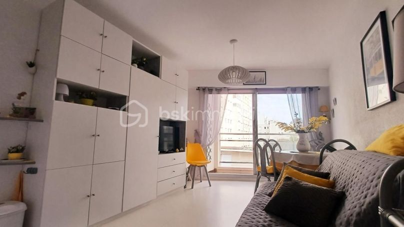 A louer STUDIO  25 M2 TERRASSE VUE MER LES SABLES D OLONNE