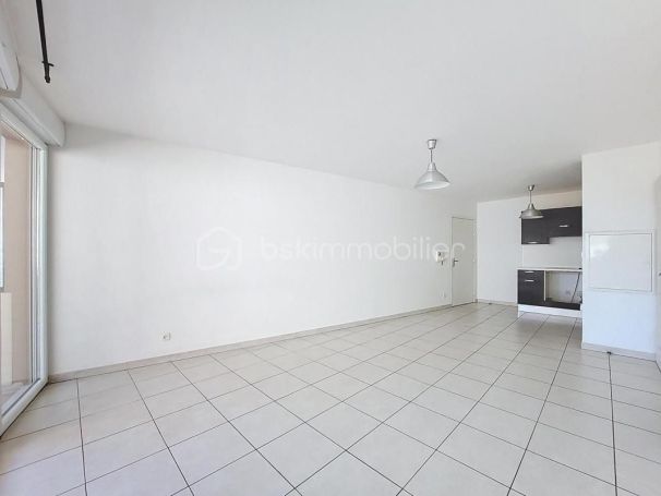 A louer APPARTEMENT T2 50 M2 TERRASSE BORD DE MER LA SEYNE SUR MER
