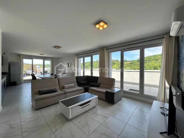 A louer APPARTEMENT DE PRESTIGE NEUF T3 96 M2 TERRASSE  CENON