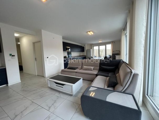A louer APPARTEMENT DE PRESTIGE NEUF T3 96 M2 TERRASSE  CENON