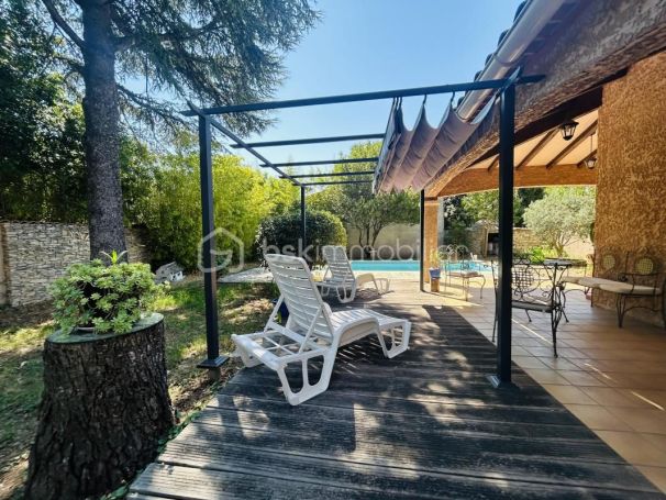 A louer MAISON  4 PIECES 108 M2  NIMES