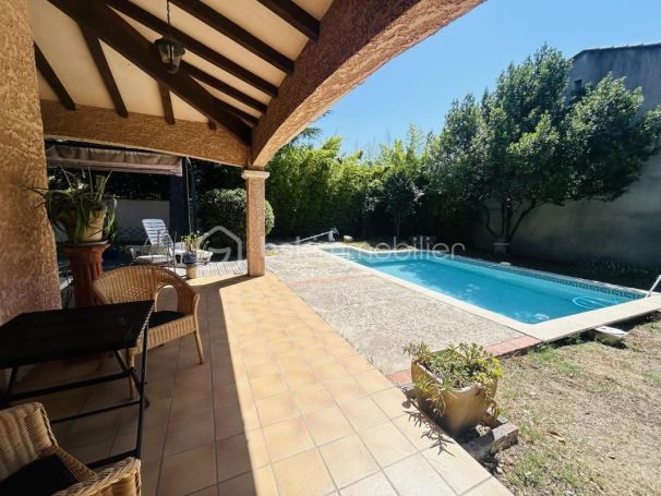 A louer MAISON  4 PIECES 108 M2  NIMES