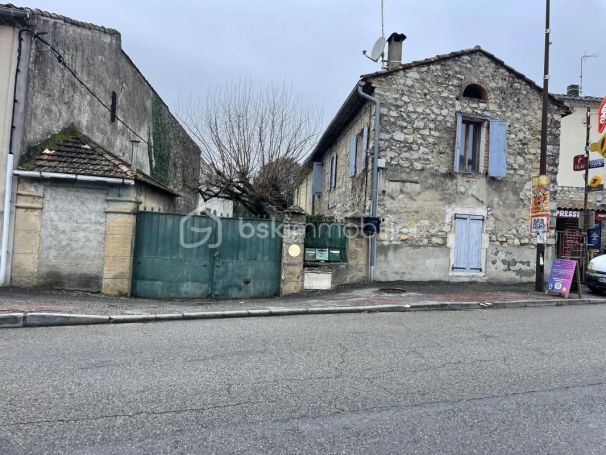 A louer APPARTEMENT  674 M2  RIBAUTE LES TAVERNES