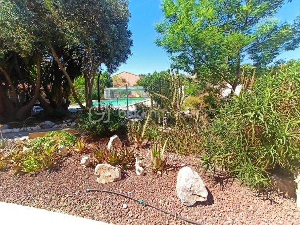 A louer MAISON  7 PIECES 177 M2  TOULOUGES