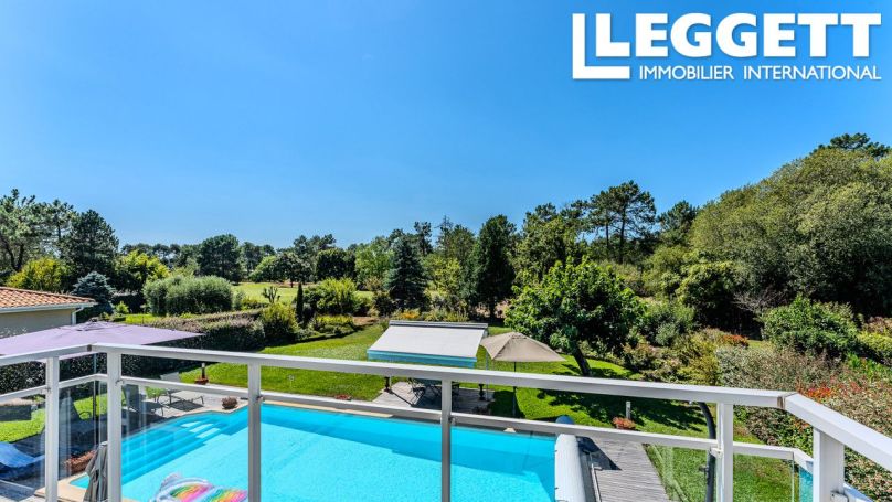 A louer MAISON  6 PIECES 183 M2 BORD DE MER GUJAN MESTRAS