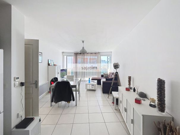 A vendre TRES BEL APPARTEMENT T2 au calme BORD DE MER La Seyne-sur-Mer