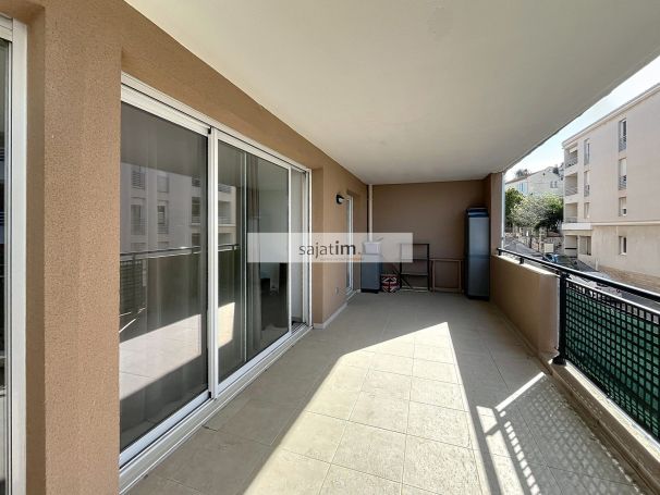 A vendre TRES BEL APPARTEMENT T2 au calme BORD DE MER La Seyne-sur-Mer