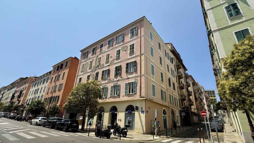 A louer APPARTEMENT T5 125 M2 BORD DE MER AJACCIO
