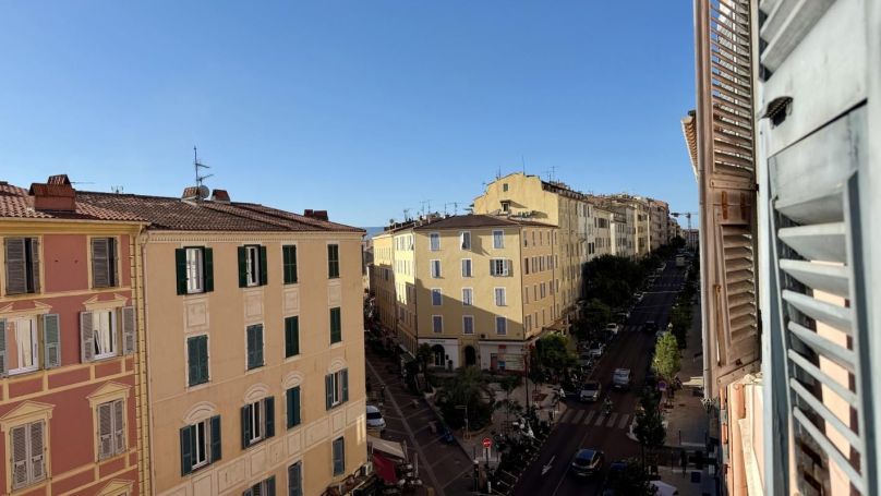 A louer APPARTEMENT T5 125 M2 BORD DE MER AJACCIO