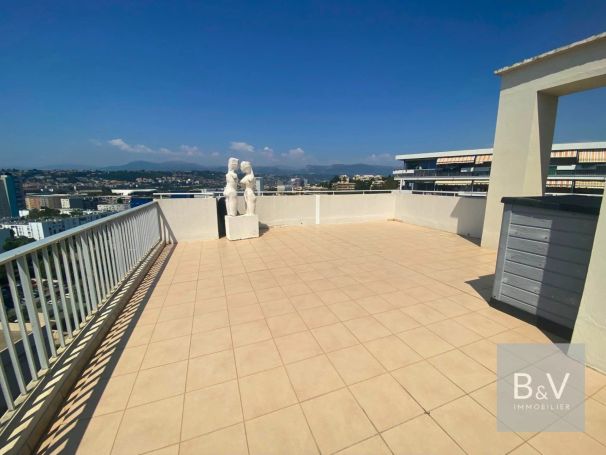 APPARTEMENT DE PRESTIGE T3 97 M2 TERRASSE BORD DE MER NICE