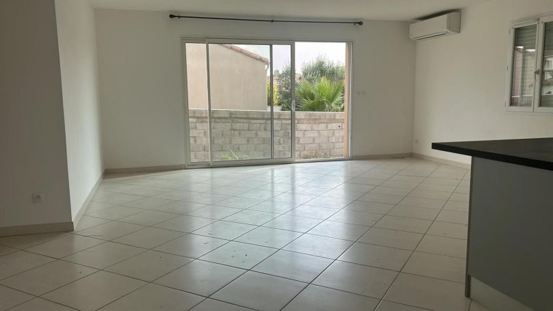 A louer MAISON  4 PIECES 90 M2  VAUVERT
