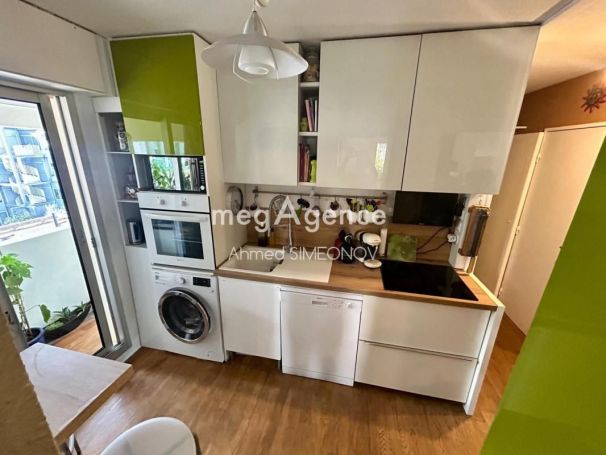 A louer APPARTEMENT T3 48 M2 TERRASSE  BORDEAUX