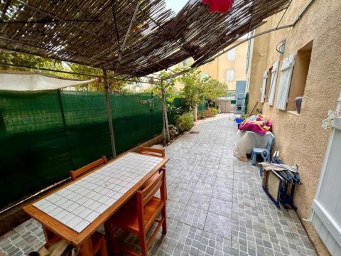 A louer APPARTEMENT T3 65 M2 TERRASSE BORD DE MER COGOLIN